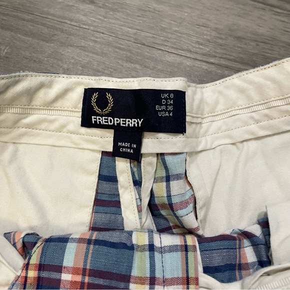 Fred Perry Shorts - Picture 4 of 7